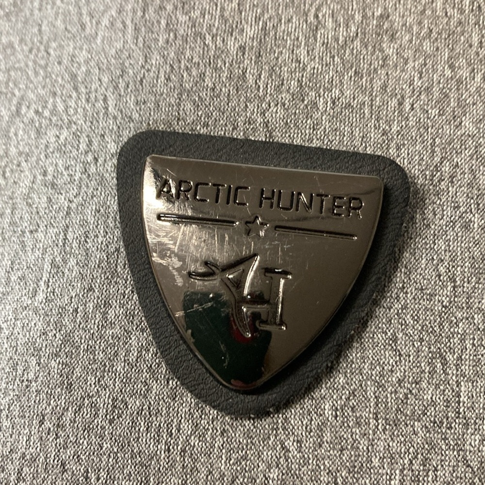 Arctic Hunter Sling Bag View 2